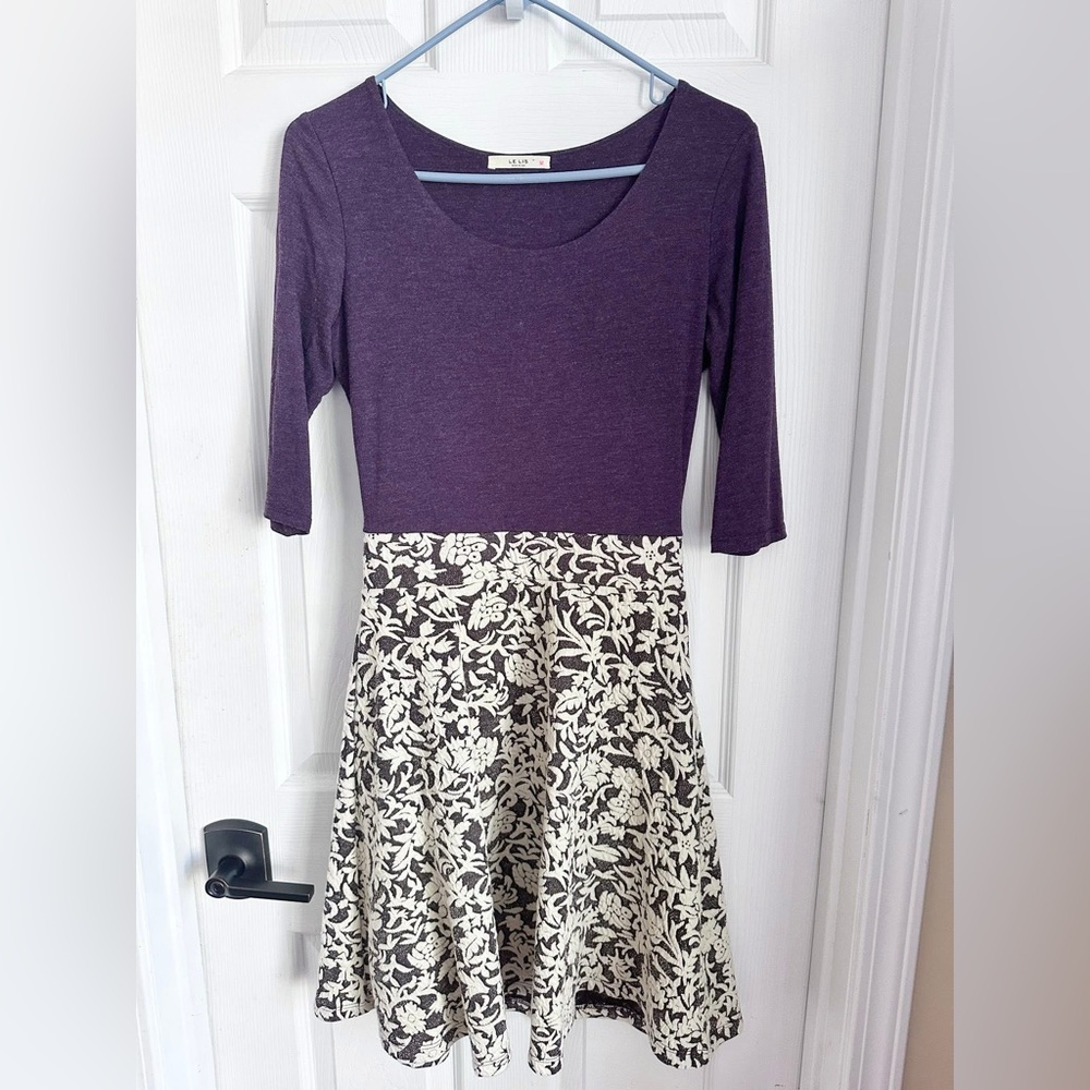 Size small women’s cotton dress in great condition